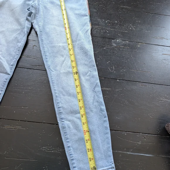 Knox Rose Women's Light Denim Jeans Southwestern Embroidered Detail Size 10 - Picture 7 of 9